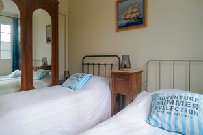 3 slaapkamers, een strijkplank/strijkijzer, gratis wifi