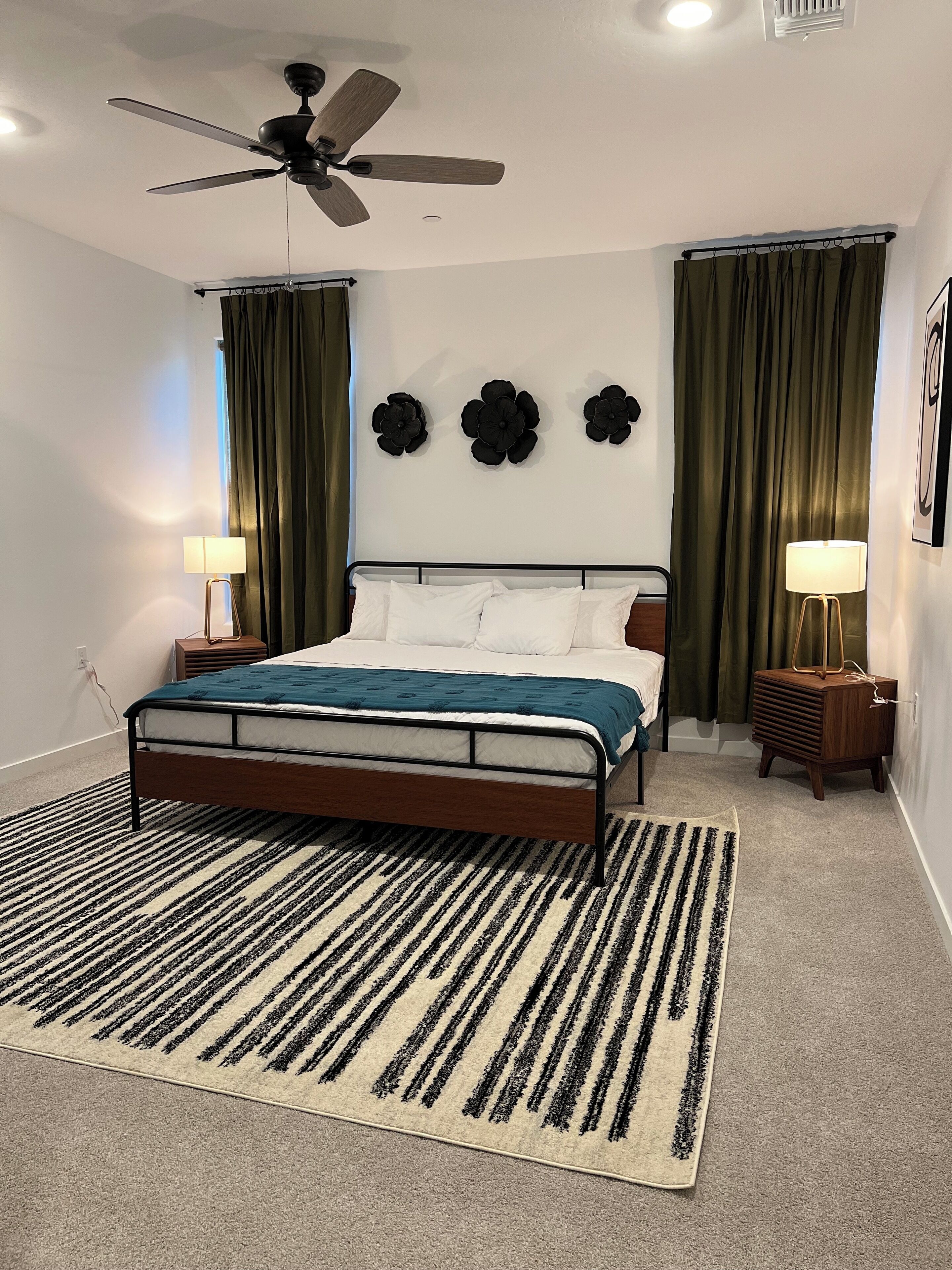 2 habitaciones, tabla de planchar con plancha, wifi y ropa de cama 