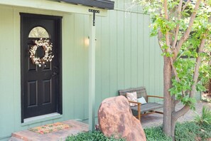 Exterior detail - Cactus Casita: Prime Location, Walk to Trails (Sedona)