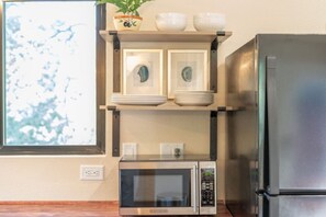 Interior - Cactus Casita: Prime Location, Walk to Trails (Sedona)