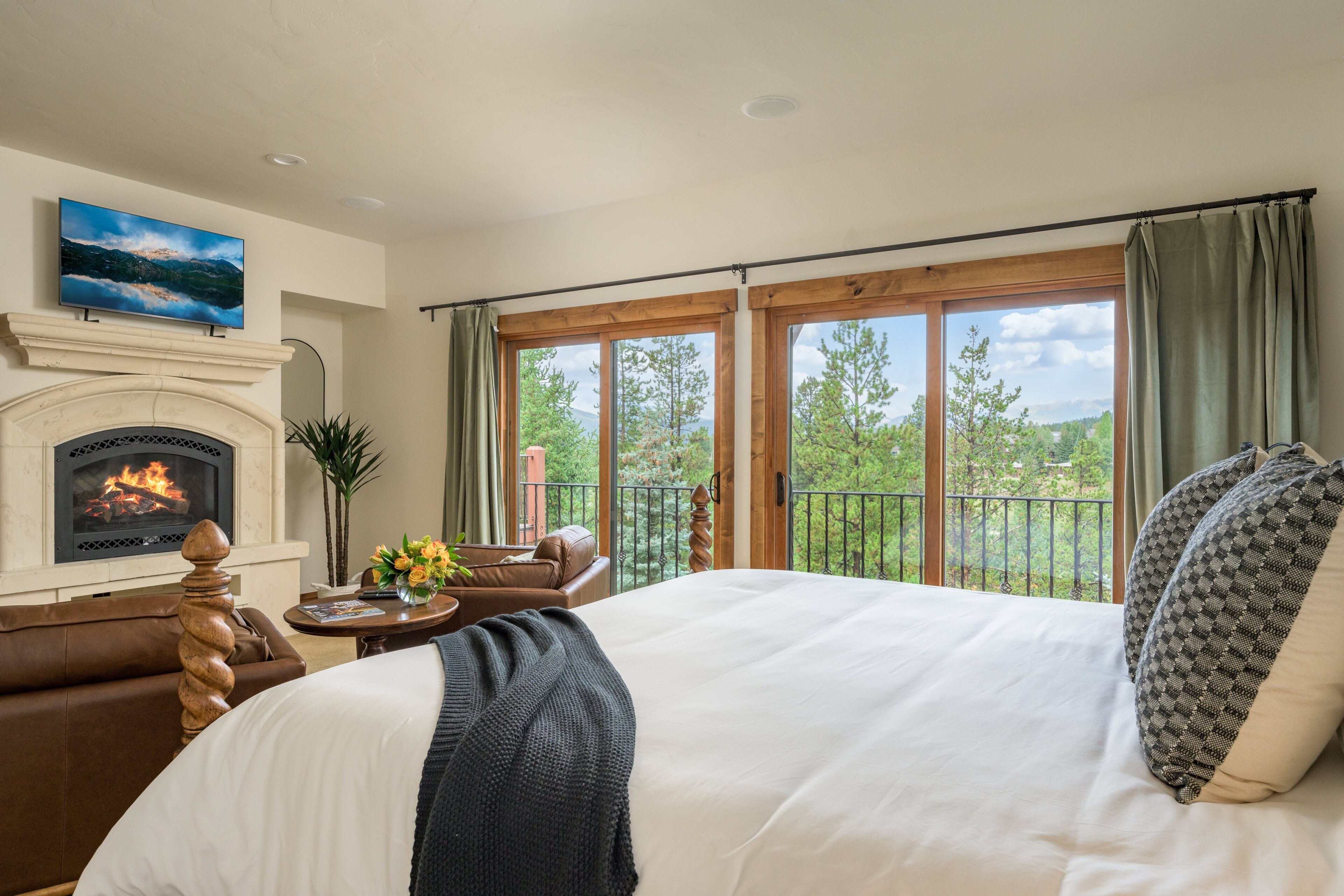 7 bedrooms, iron/ironing board, free WiFi, bed sheets