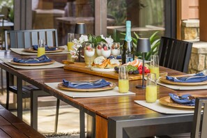Dining - 🏔️ Four Sisters Mountain Haven: Luxury, Hot Tub, Near Ski Lift & Village, $0 Cleaning & Pet Fee (Keystone)
