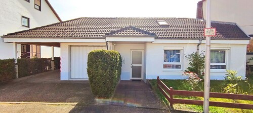 Cozy guest house by the park, 2 Zimmer Maisonette inkl. Küche, Arbeitsplatz, Parkplatz