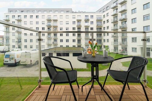 Comfortable Apartment | Parking | Workspace