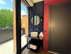 Deluxe King Room | 防敏寢具、特厚豪華床墊、迷你吧、房內夾萬