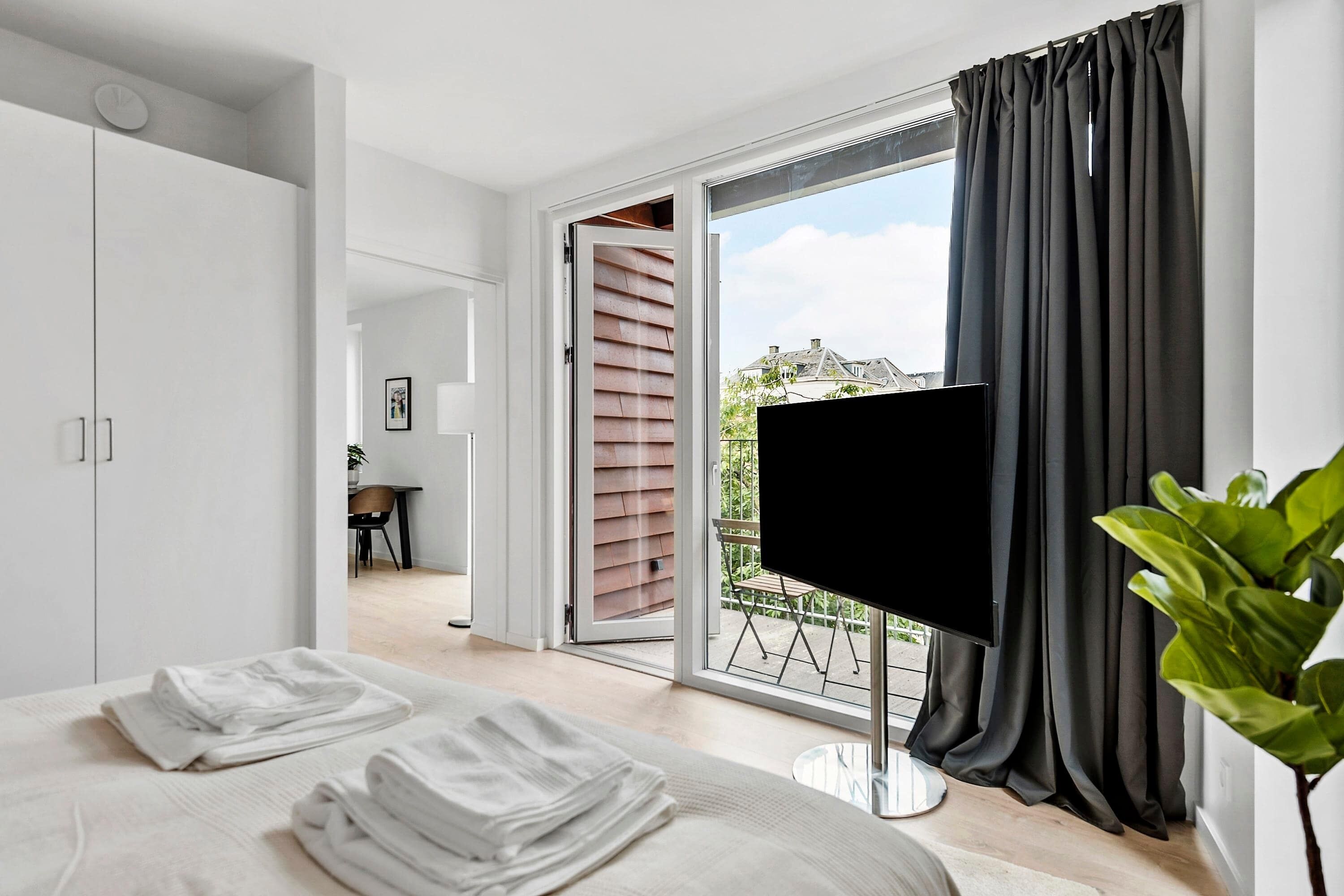 2 Schlafzimmer, Schreibtisch, Bügeleisen/Bügelbrett, WLAN