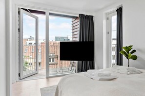 2 多间卧室、办公桌、熨斗/熨衣板、WiFi