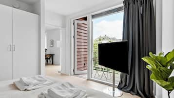 2 dormitoris, escriptori, planxa i posts de planxar i wifi