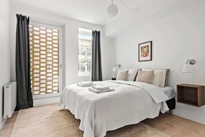 1 habitación, escritorio, tabla de planchar con plancha y wifi 