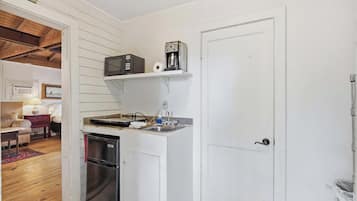 Fridge, microwave, coffee/tea maker, toaster