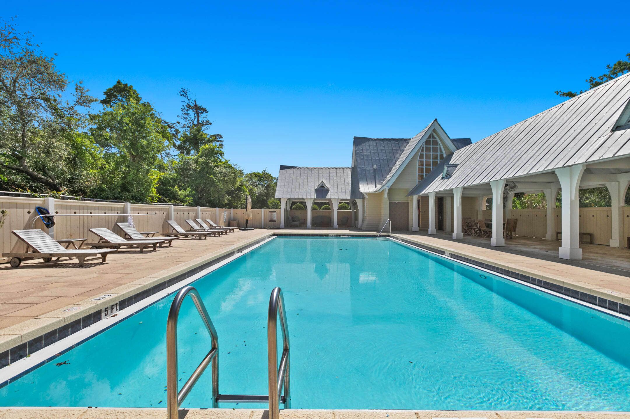 5 Bikes! Pool! Close to Beach!~ Willow Mist Escape