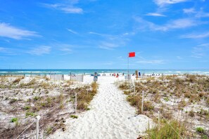 On the beach - Seacrest 505 by Liquid Life (Gulf Shores)