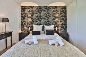 4 bedrooms, desk, iron/ironing board, travel cot - L'Augizière - Villa 5 étoiles avec piscine, étang et foret. (Le Girouard)