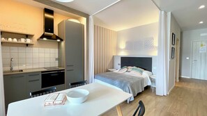 1 chambre, bureau, fer et planche Ă repasser, Wi-Fi