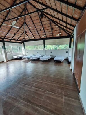 Family Room - Coorg Jungle Mist (Madikeri)