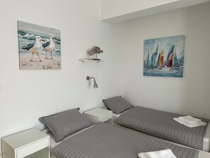 2 bedrooms, iron/ironing board, free WiFi, bed sheets - Villa Vicani - 2-bedroom villa in Ripenda Kras with WiFi, AC and swimming pool (Ripenda Kras)