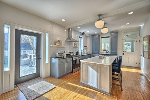 The Camp Hill House - airy,  elegant, comfortable