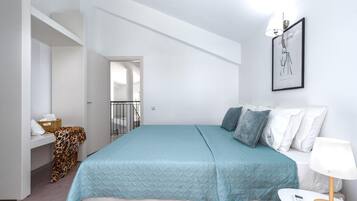 5 bedrooms, in-room safe, iron/ironing board, travel crib