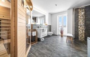 Shower, hair dryer - Pet friendly apartment in Olpenitz (Olpenitz)