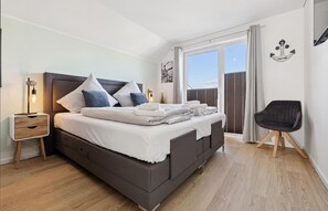 2 عدّة غرف نوم ومكواة/لوح كي وسرير سفر وواي فاي مجانًا