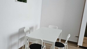 經典公寓 | 1 間臥室、書桌、筆電工作空間、遮光布/窗簾