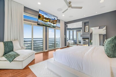 Franklin Mediterranean Villa - Spectacular Estate with Panoramic Views of LA