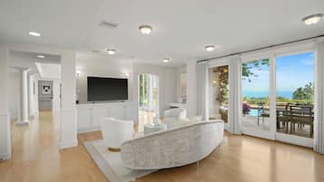 Smart-TV, Kamin, Arbeitsbereiche