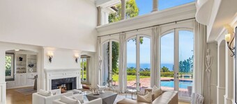 Savona Sanctuary Estate - Italian Villa Stunning Views of Bel Air