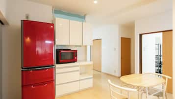 Cottage, 3 Bedrooms, Non Smoking, Kitchen | Private kitchen | Electric kettle