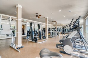 Fitness facility - Stylish 2-bedroom in the Gulch - Walk to Nashville's hot spots! (Nashville)