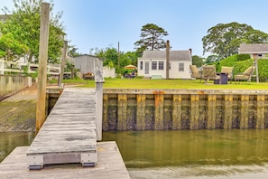 House (2 Bedrooms) | Interior - Bayfront East Quogue Retreat w/ Private Boat Dock (East Quogue)