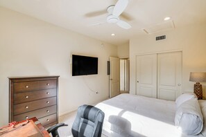 Apartment (2 Bedrooms) | Interior - Phoenix Condo ~ 1 Mi to Desert Ridge Marketplace! (Phoenix)