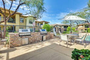 Interior - Phoenix Condo ~ 1 Mi to Desert Ridge Marketplace! (Phoenix)