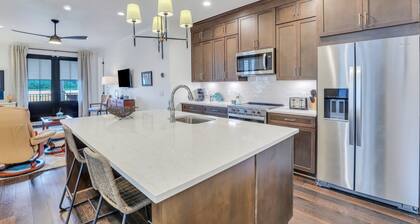 Incredible Riverfront Views w/ Patio Overlooking River by Lucky Savannah