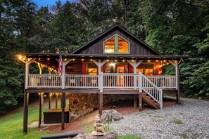 House (3 Bedrooms) | Interior - Secluded Cabin: Hot Tub & 10 Mi to Blue Ridge (Epworth)
