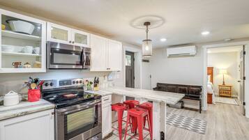 Apartment (1 Bedroom) | Interior