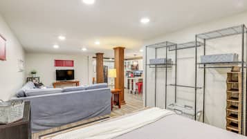 Apartment (1 Bedroom) | Interior