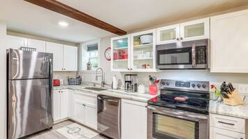 Apartment (1 Bedroom) | Interior