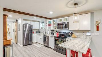 Apartment (1 Bedroom) | Interior