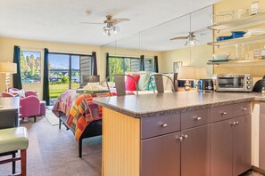 Interior - Waterfront Condo 5-Minute Walk to DT Bigfork (Bigfork)
