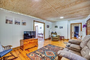 House (2 Bedrooms) | Interior - Historic Hawkins House Located on Sewanee Campus (Sewanee)