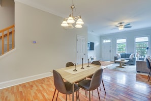 Apartment (2 Bedrooms) | Interior - Greensboro Townhome w/ Fire Pit < 1 Mi to Downtown (Greensboro)