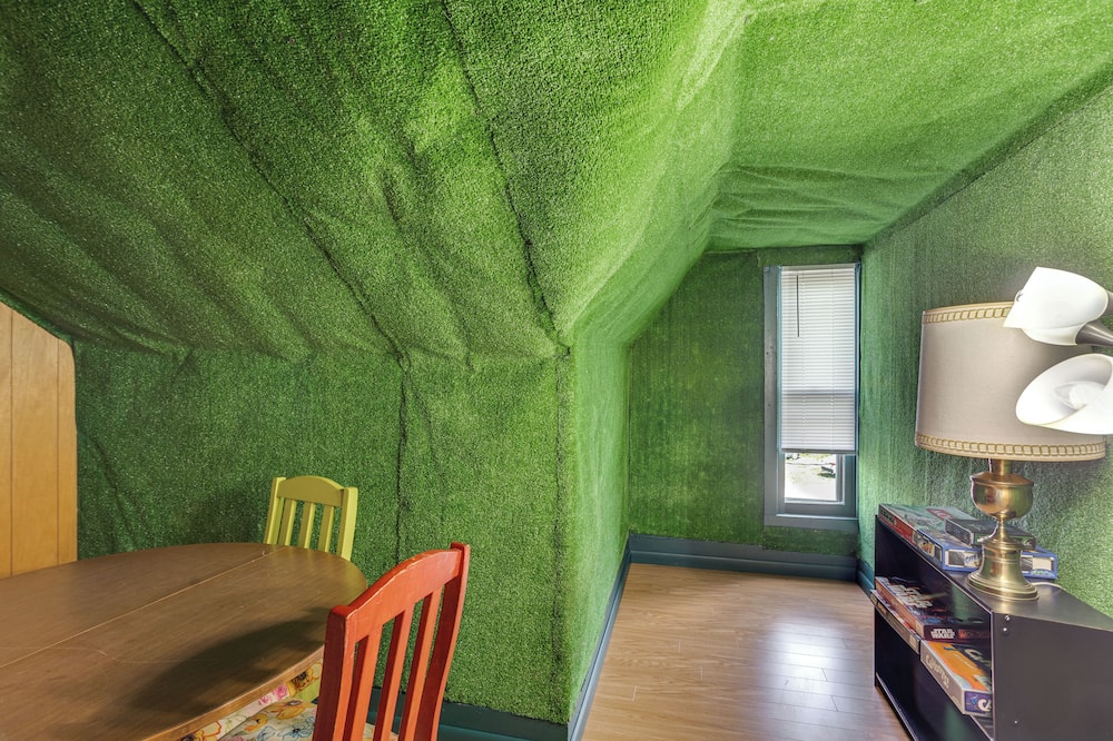 Playroom & Fenced Yard: Mt Carmel Family Home! - Marshallton, PA