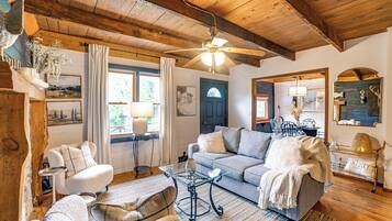 House (2 Bedrooms) | Front of property