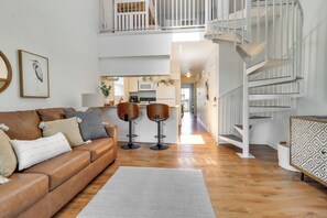 Apartment (1 Bedroom) | Interior - Lake Erie Getaway w/ Dock ~ 13 Mi to Port Clinton! (Oak Harbor)