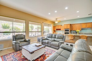 House (3 Bedrooms) | Interior