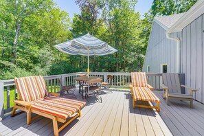 Property grounds - Kennebunk Getaway w/ Deck < 3 Mi to Beaches! (Kennebunk)