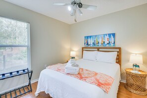 House (3 Bedrooms) | Interior - New Port Richey Home w/ Charcoal Grill Near Hiking (New Port Richey)