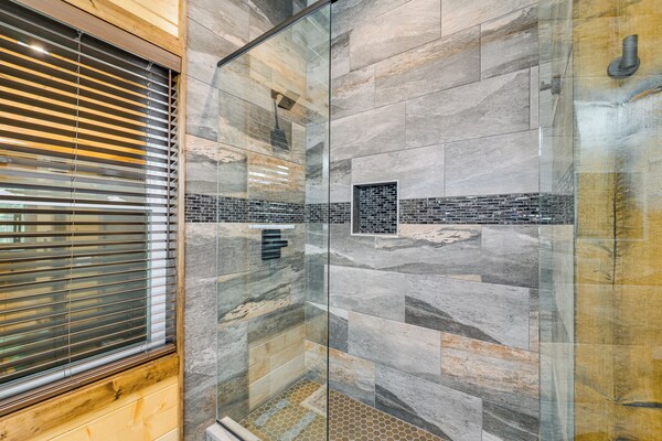 Broken Bow Cabin Near Choctaw Casino: Hot Tub! - Broken Bow, OK