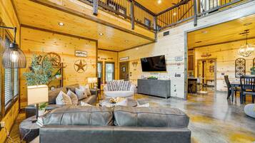 House (4 Bedrooms) | Interior